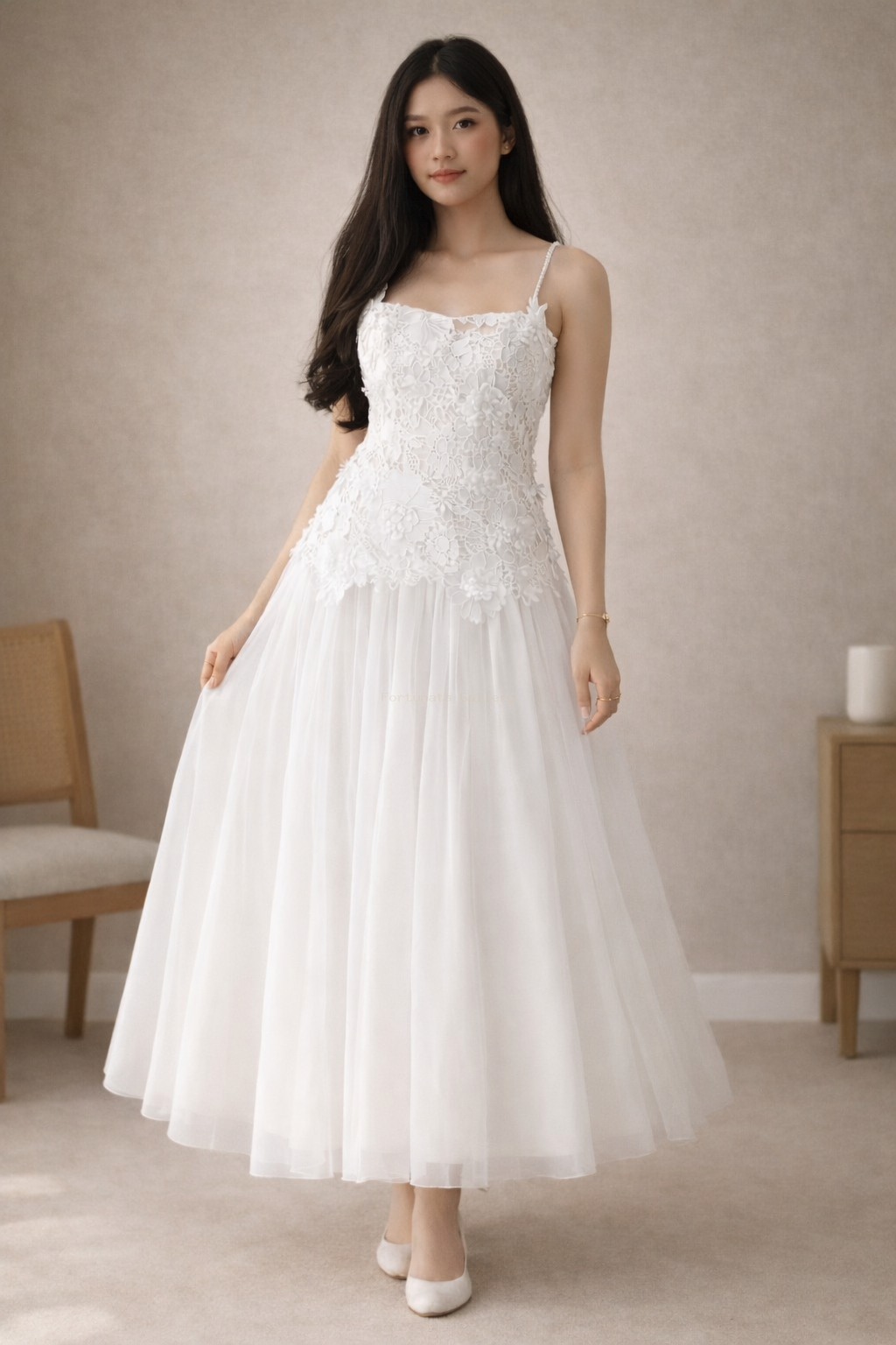 ✨ WHITE LACE GOWN — ELEGANT FOR EVERY MOMENT