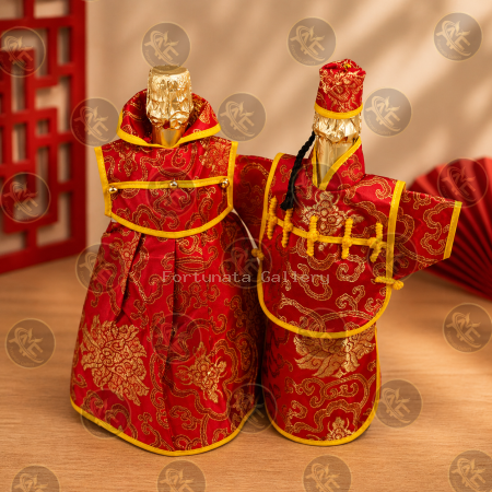 Elegant Bottle Cover Set for Sangjit & Tea Pai